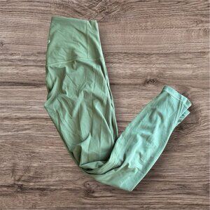 Lululemon‎ Hi-Rise Tight/Leggings SIZE 6 Solid Olive Green Full Length Workout